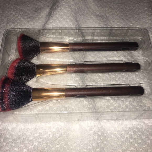 NWOT Ulta Tartan & Twine Contour & Twine brushes. - Picture 2 of 3